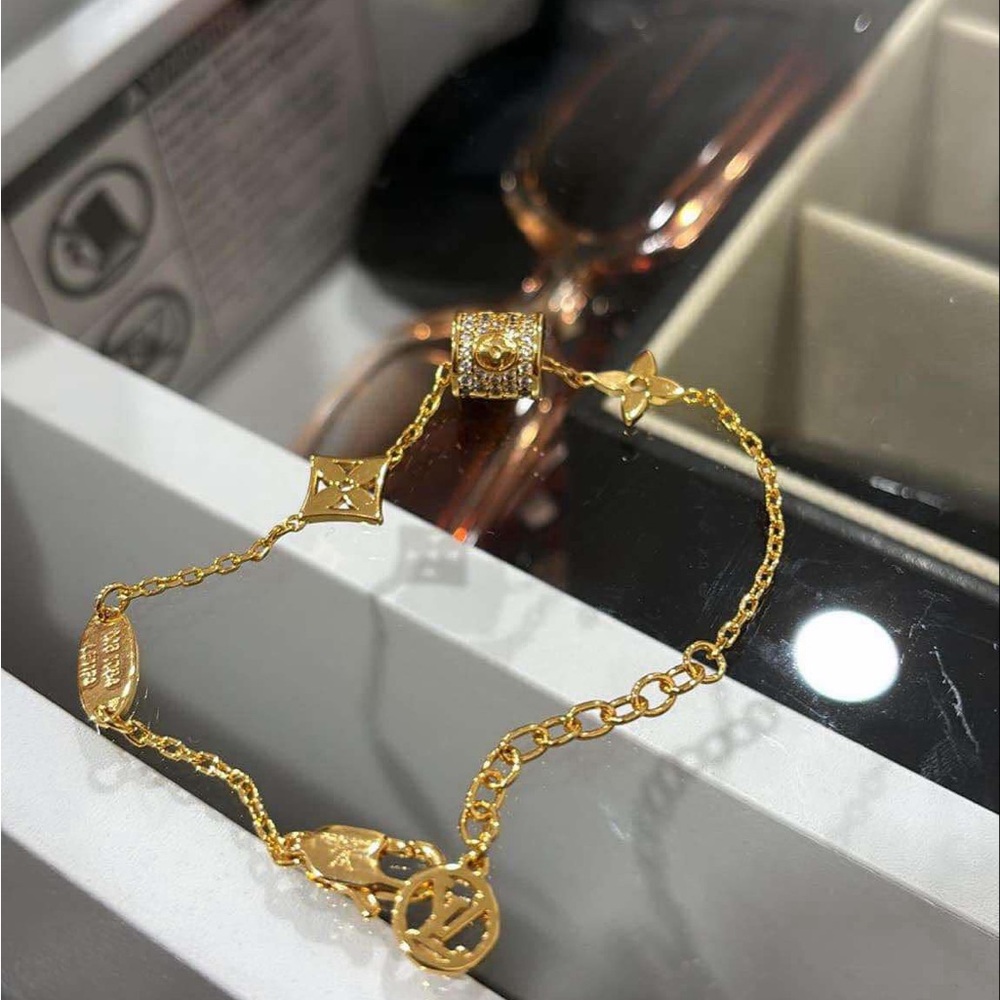LV Gold Chain Bracelet